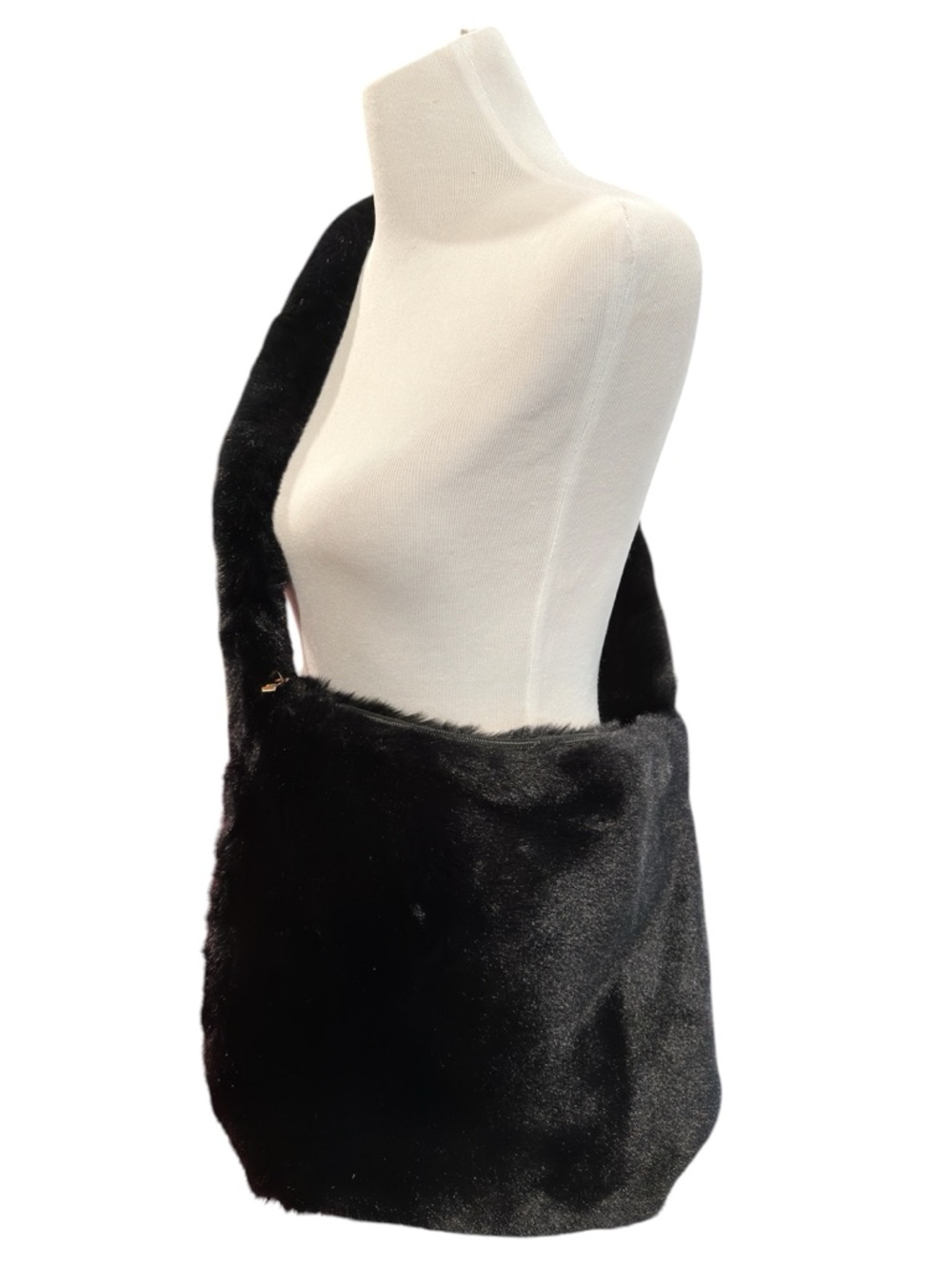 MPLAYGROUND Seoul Faux Fur Sling Shoulder Bag Black NWT - Picture 3 of 8